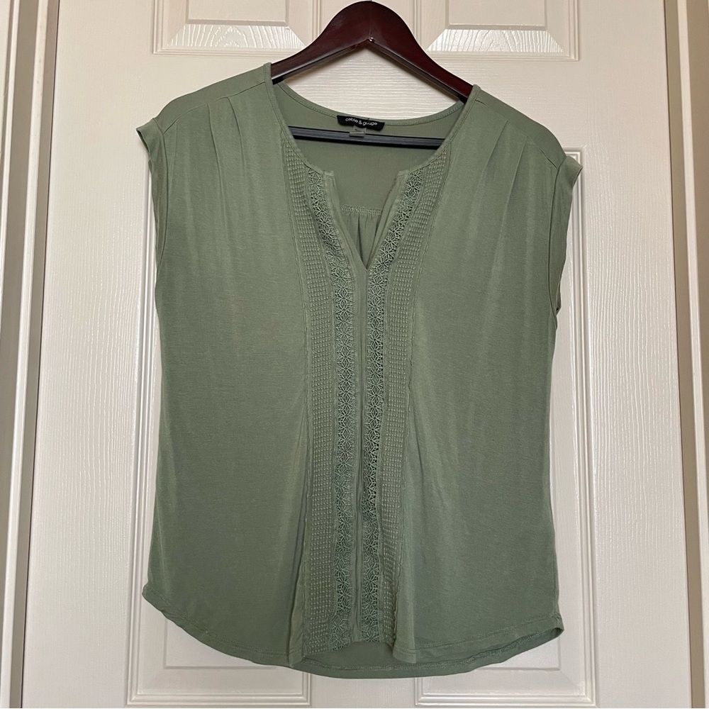 Cable and Gauge Sleeveless Top